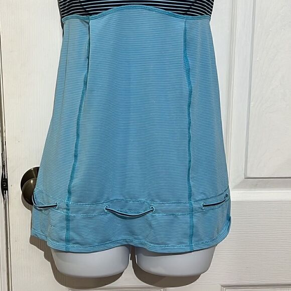 Lululemon Hustle & Bustle Tank size 4 - Picture 4 of 12
